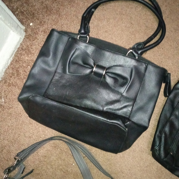 Purses - Picture 2 of 9